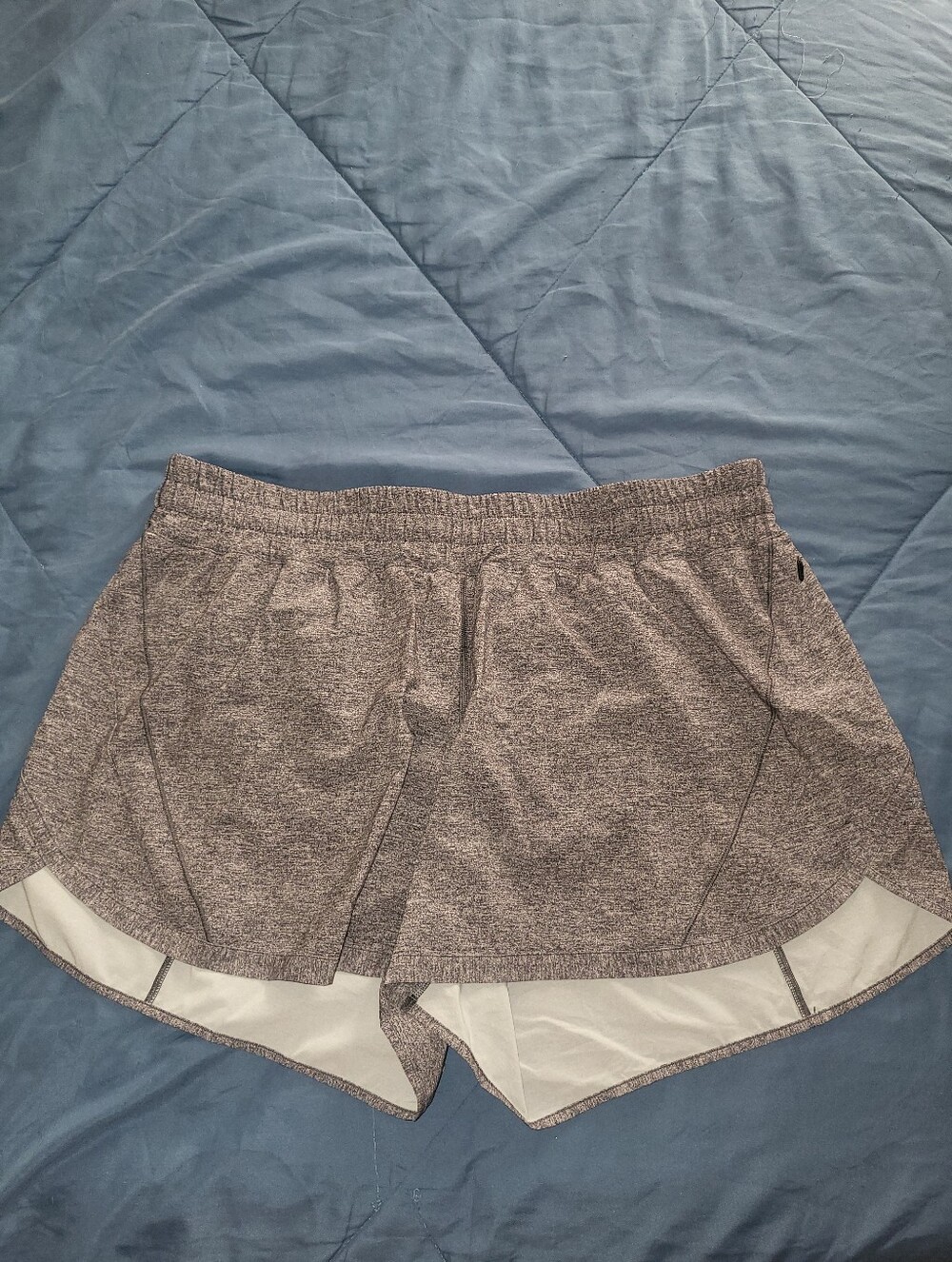 lululemon athletica Gray Track That MR Shorts~5' Inseam~Size 18.